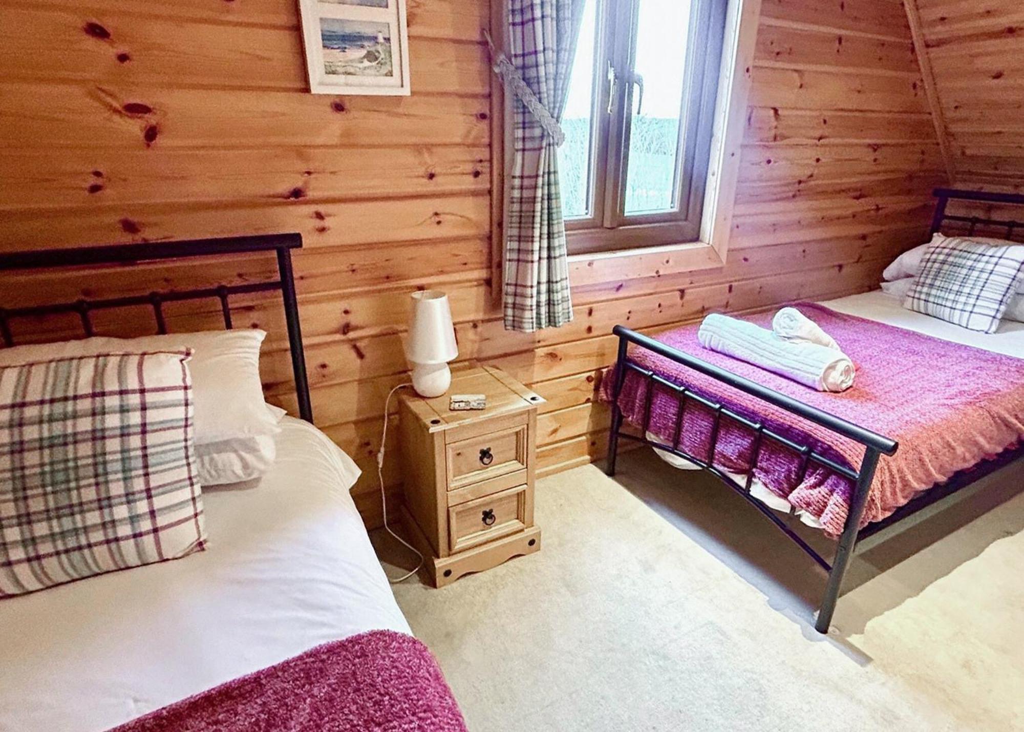 Anglesey Lakeside Lodges 梅奈布里奇 客房 照片