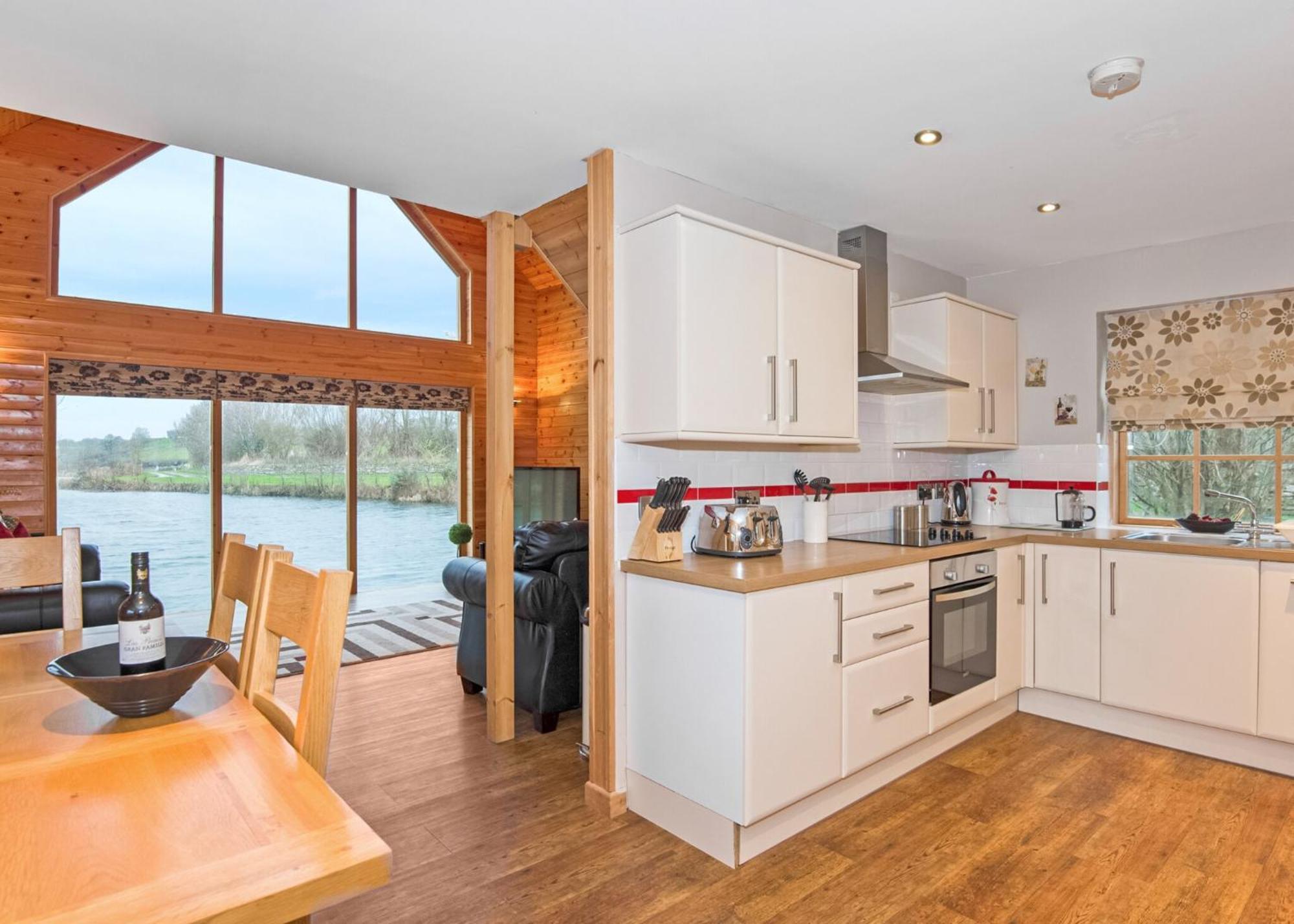 Anglesey Lakeside Lodges 梅奈布里奇 客房 照片