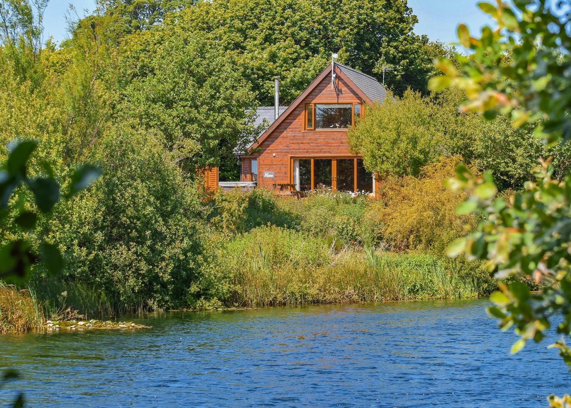 Anglesey Lakeside Lodges 梅奈布里奇 外观 照片