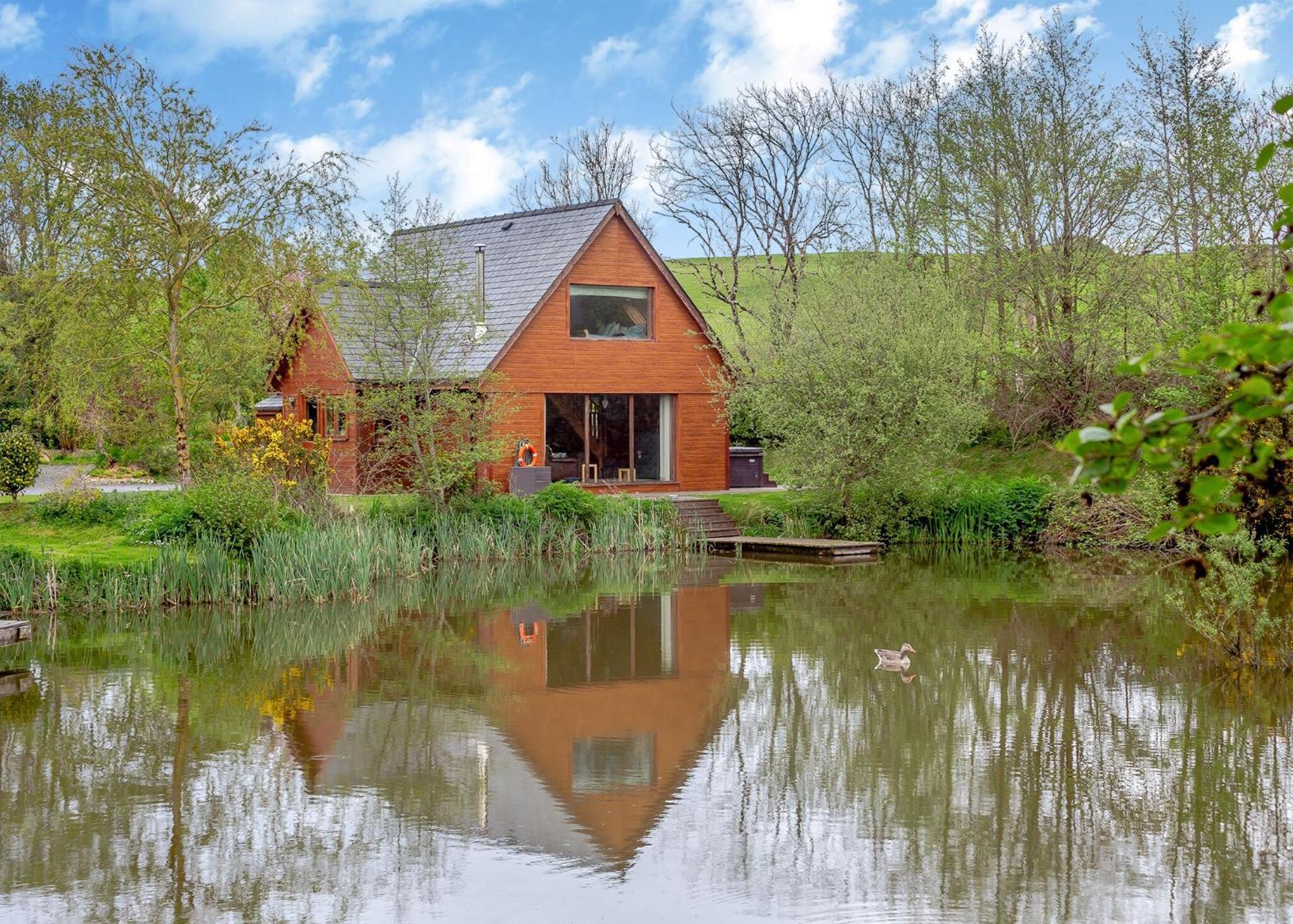 Anglesey Lakeside Lodges 梅奈布里奇 外观 照片