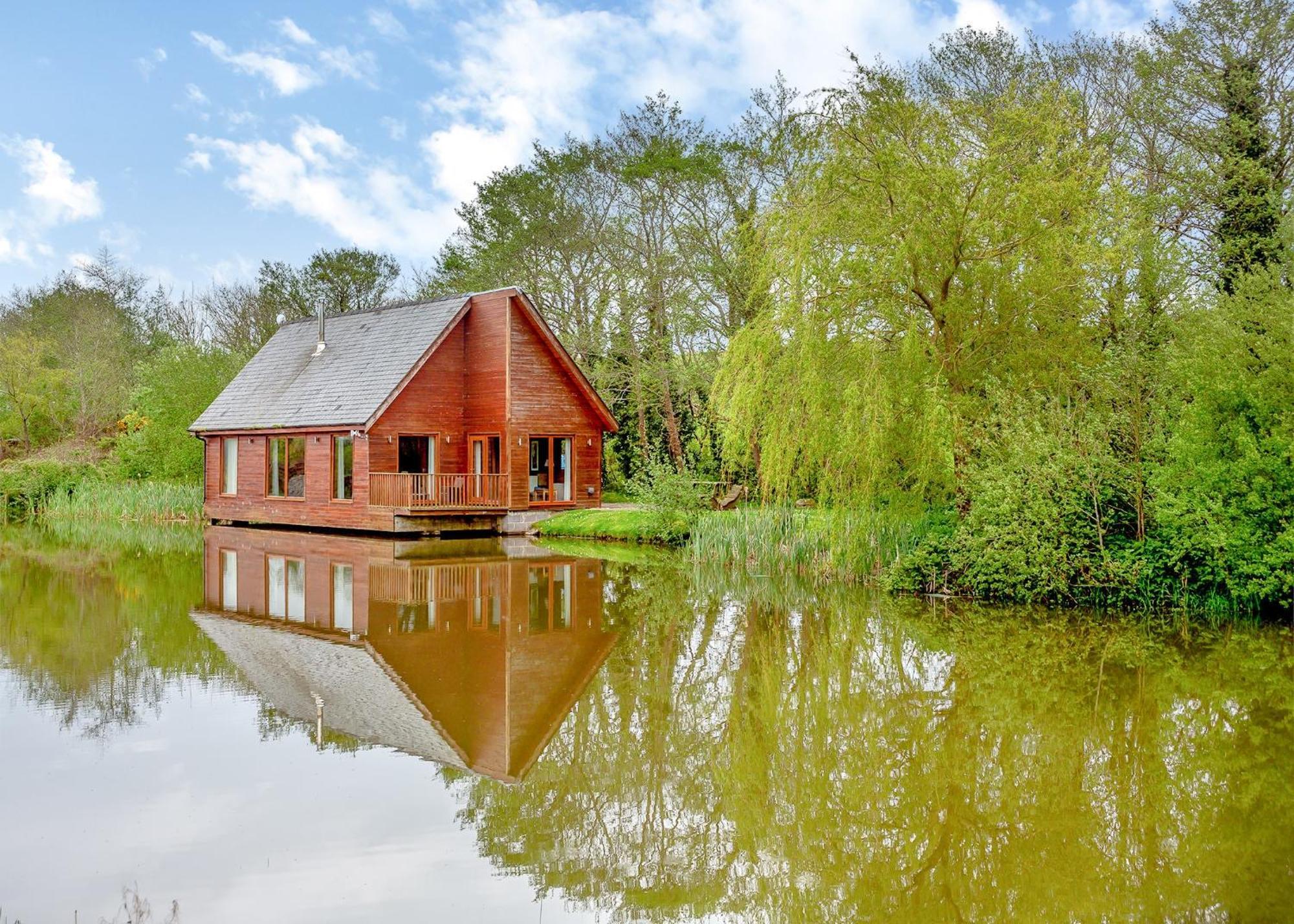 Anglesey Lakeside Lodges 梅奈布里奇 外观 照片