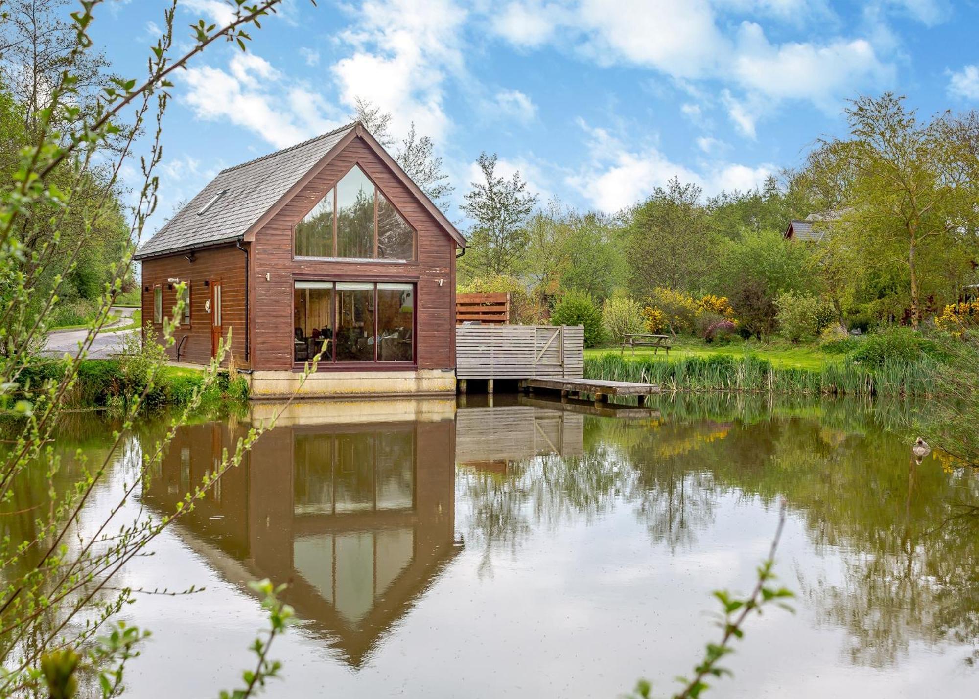 Anglesey Lakeside Lodges 梅奈布里奇 外观 照片